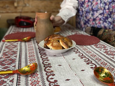 В гости к старообрядцам: обед из печи и мастер-класс у ткачихи
