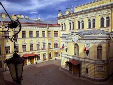 Нетривиальный Петербург: по крышам, дворам-колодцам, паркам и каналам