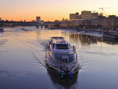 Обзорный круиз по Москве-реке (Основной зал гост Украина)