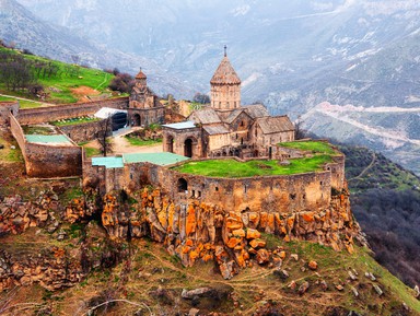 Красота и древность южной Армении в монастыре Татев