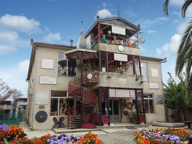 Этнографический дом-музей Хецуриани в Пицунде