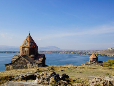 Армянские святыни и холодное озеро Севан