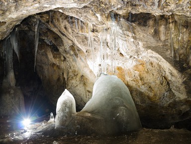 Аскинская ледяная пещера и водопад Мужские слёзы