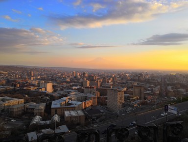 Ереван на метро: знакомство с жизнью города