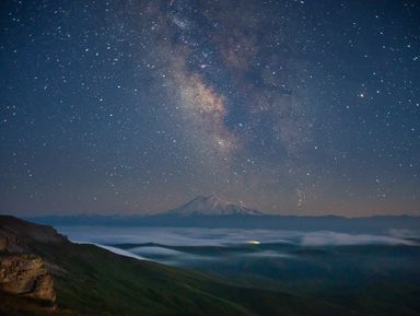 Звёздная ночь в объятиях Кавказа