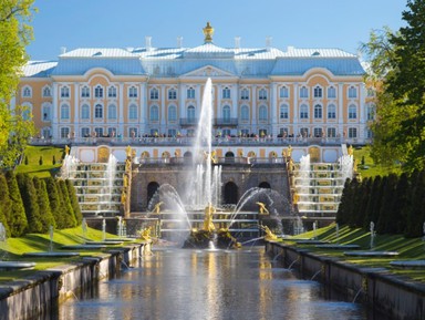 Экскурсия в Петергоф с посещением Большого дворца в мини-группе (билеты включены)