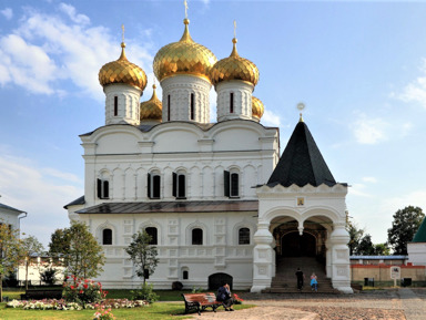 Экскурсия по Костроме и посещение Ипатьевского монастыря