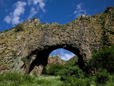 Пещера-музей Левона и деревня Бжни за 1 день