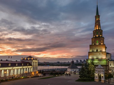 Вечерняя поездка по сверкающей Казани