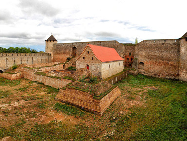 Ивангородская крепость, Парусинка и Шепелёвский маяк