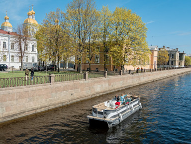 На катере по рекам и каналам Петербурга