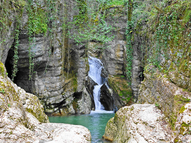 Поход «Орлиные скалы — Агурские водопады»