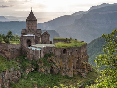 Путешествие в пещерный город и монастырь Татев