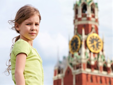 Детская экскурсия по территории Кремля