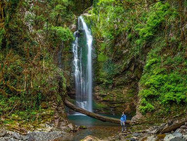 Волшебное путешествие к Ореховскому и Ажекским водопадам из Адлера