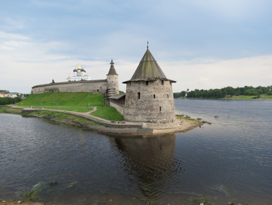 Однодневная экскурсия Псков — Изборск — Печоры