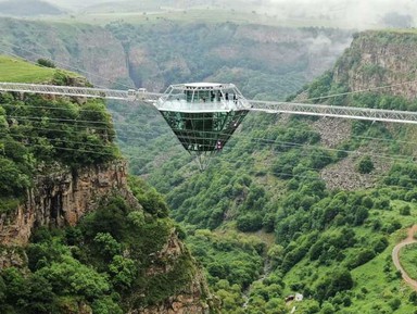 Групповая экскурсия из Тбилиси в каньон Дашбаши и на мост-бриллиант