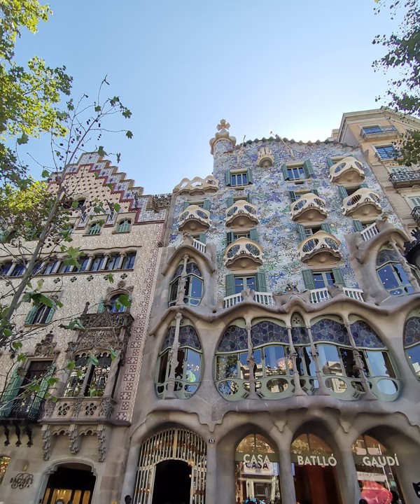 Барселона: каталонский модернизм и легендарное Средневековье