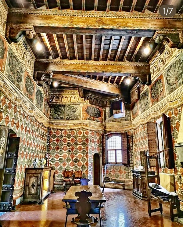 Средневековье для взрослых и детей: старая Флоренция и дворец Даванцити