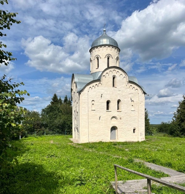 Водная прогулка к церкви Николы на острове Липно