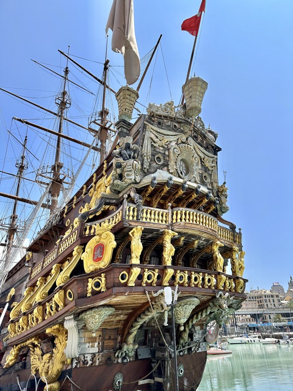 Призраки Генуи и пиратский сундук с сокровищами