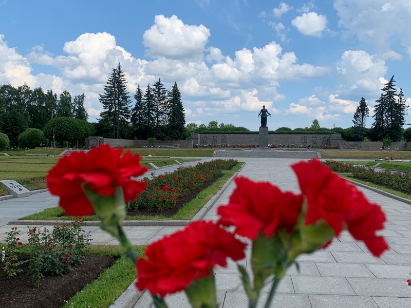 Мемориальные места блокадного Ленинграда + Пискарёвское кладбище