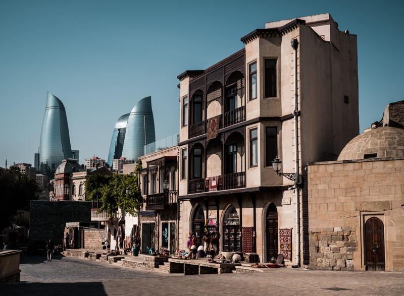 Баку: обзорная экскурсия и Кафедральный собор Святых Жён-Мироносиц