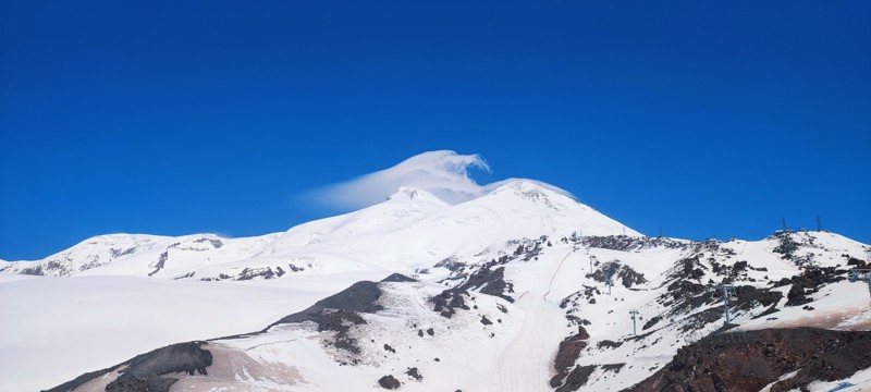 Двуглавый Эльбрус: рандеву с самой высокой горой Европы