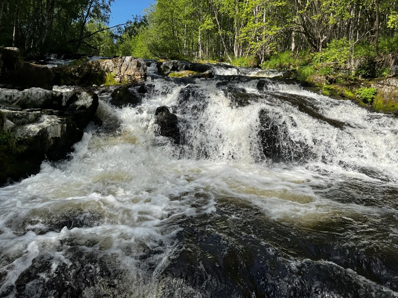 Кольский фьорд и великолепие водопадов