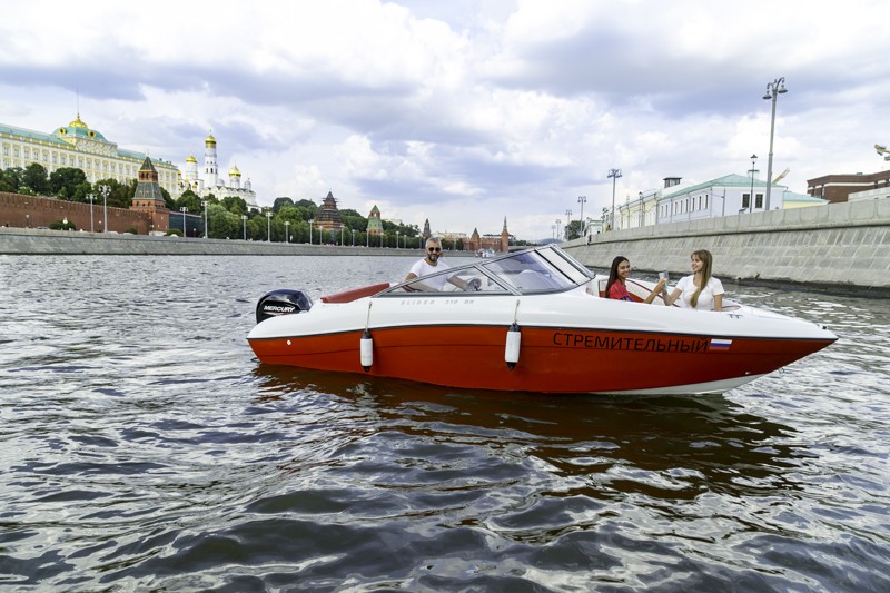 Индивидуальная прогулка на катере по Москве-реке