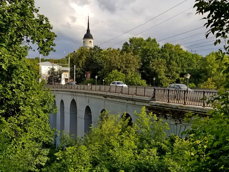 Калуга старинная и современная