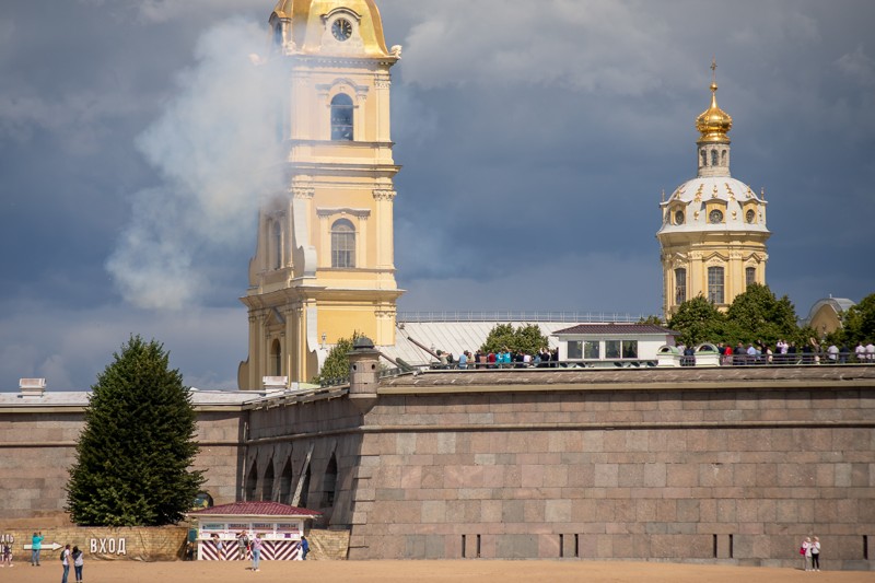 Водная прогулка «Полуденный выстрел пушки в Петропавловской крепости»