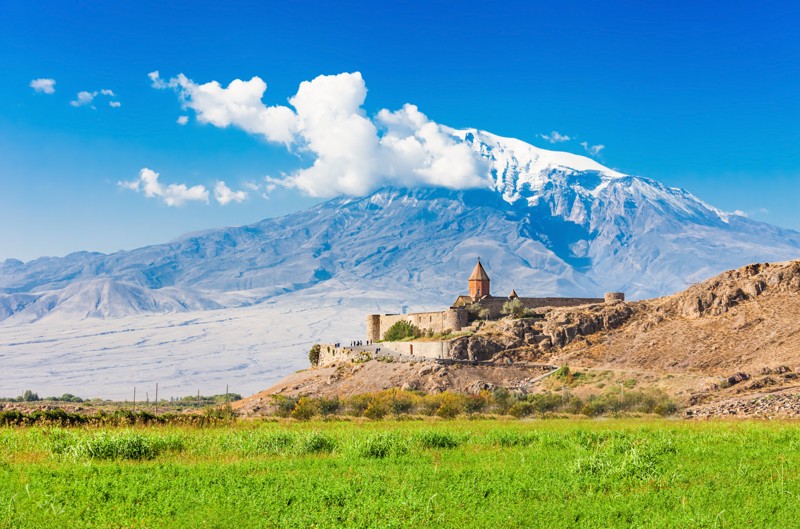 Мини-тур по Армении: Хор Вирап, Птичья пещера, Татев и Джермук