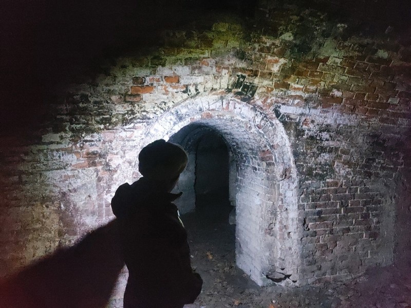Вечерняя экскурсия по заброшенной части Брестской крепости