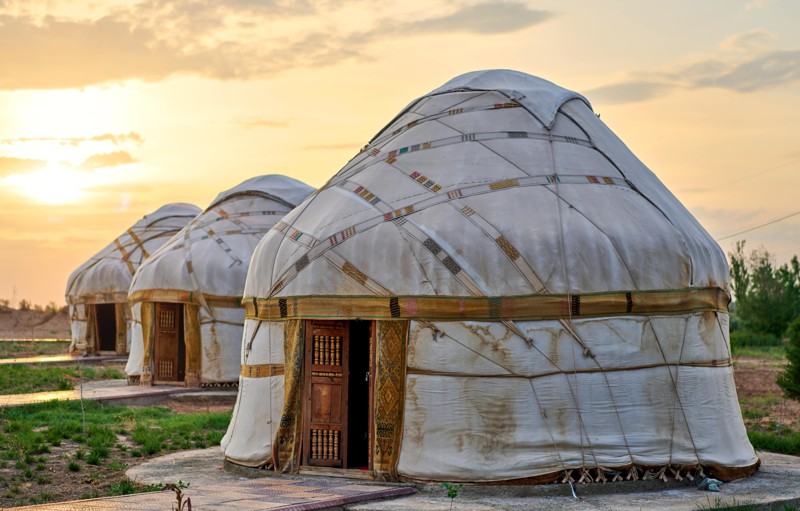 Нетипичный Узбекистан: горы и пустыня, дворцы и юрты