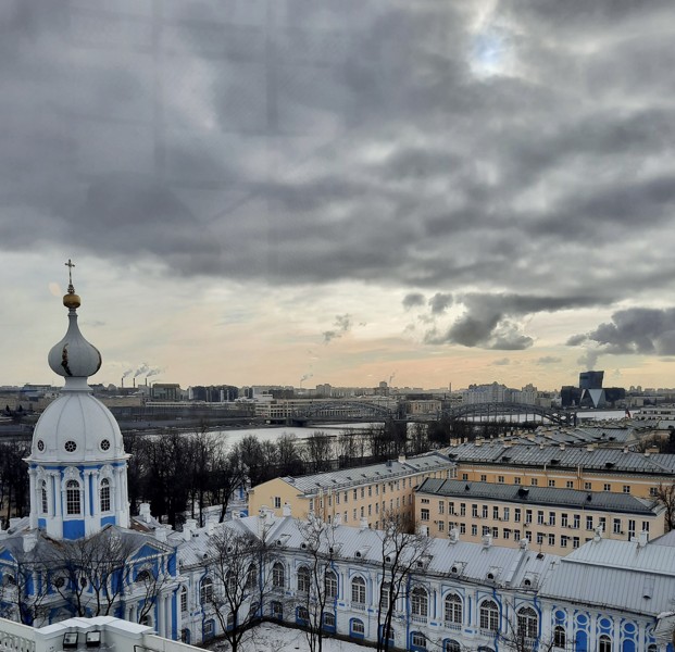 По району Пески — на автомобиле