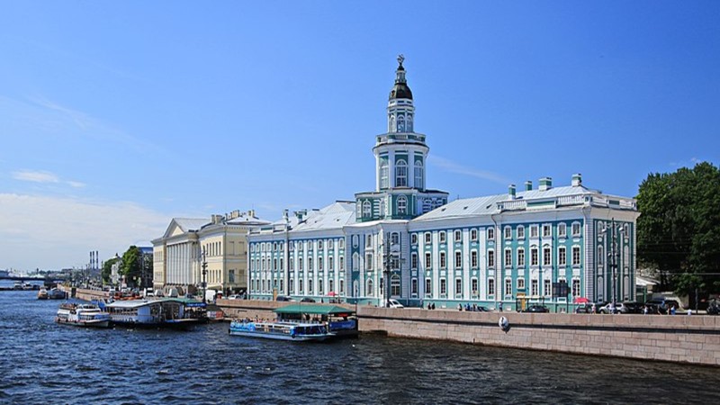 Обзорная экскурсия по Петербургу с посещением Кунсткамеры