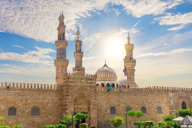 Каир: крепость, мечети, музей цивилизации и необычный дворец