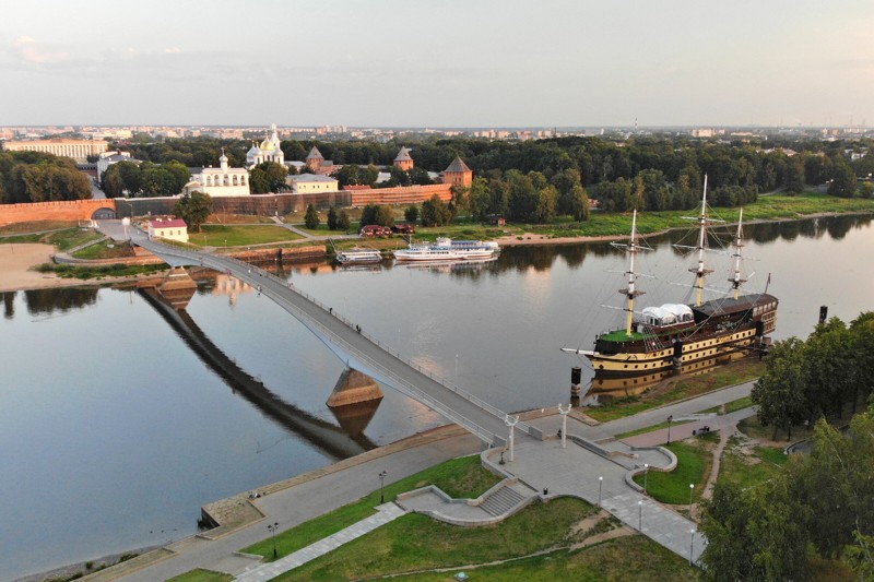 В Великий Новгород из Петербурга — на мотоциклах или авто