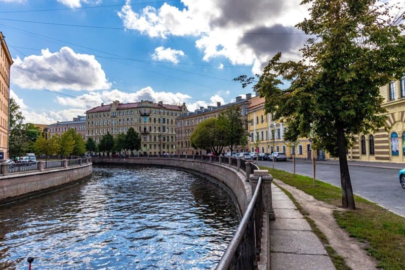 По малым набережным Петербурга — в мини-группе